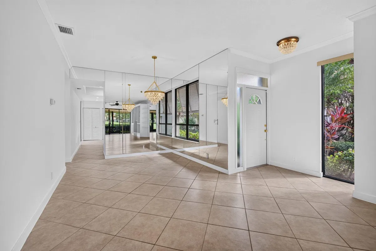 Residence photo 4