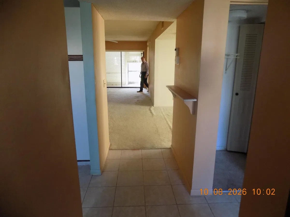 Unit 106 photo 4