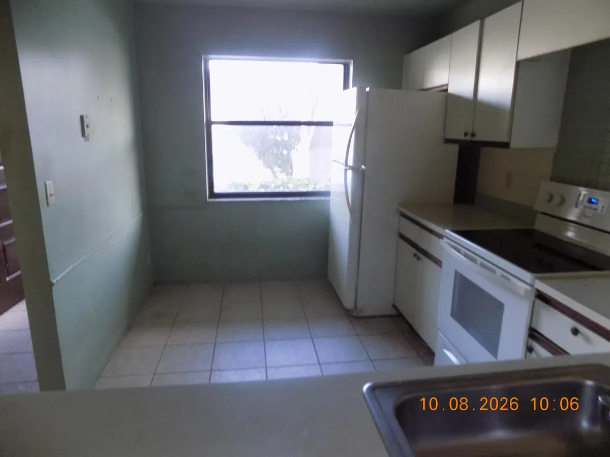 Unit 106 photo 19