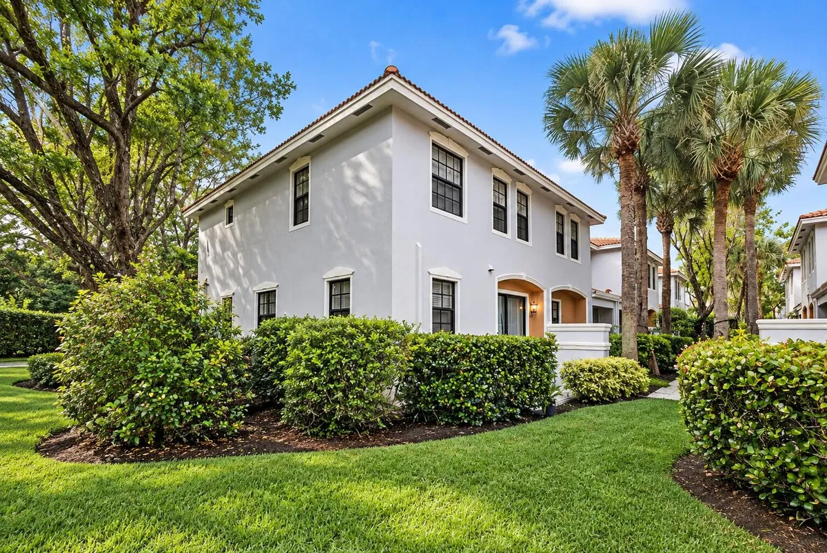 Residence photo 4