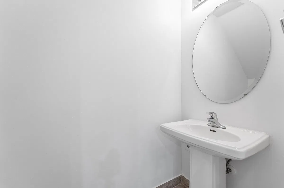 Unit 505 photo 19