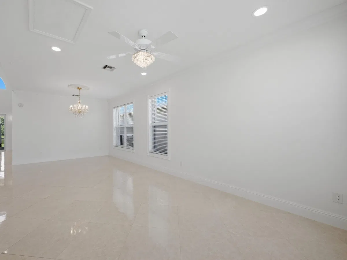 Residence photo 7