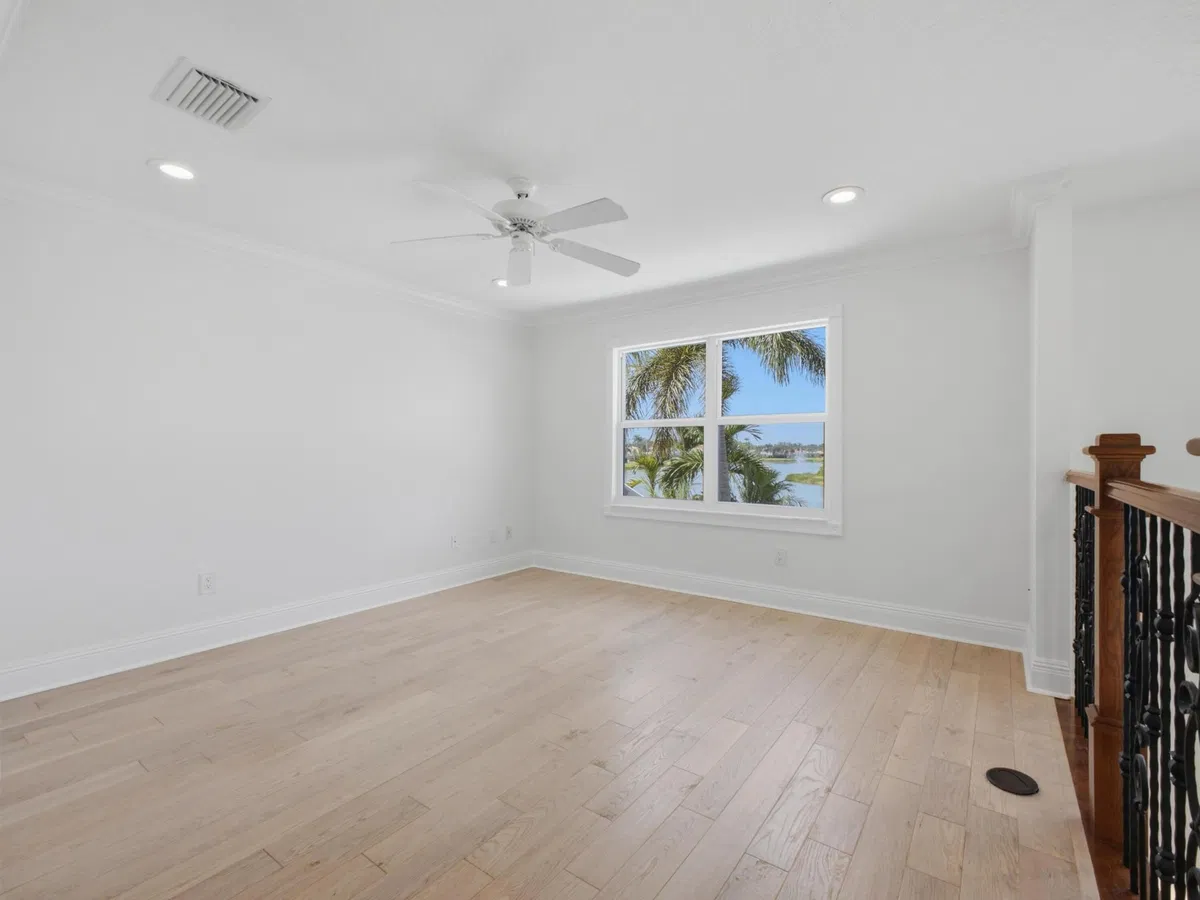 Residence photo 31