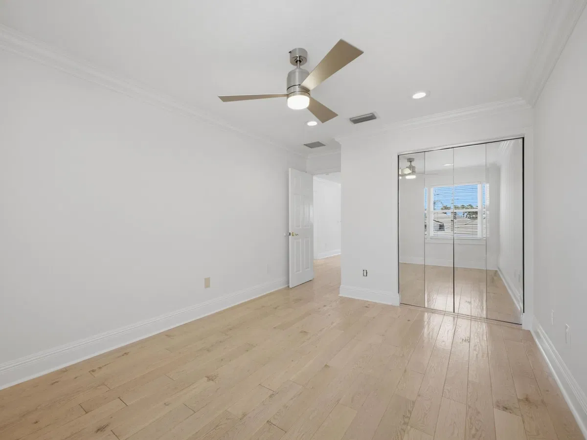 Residence photo 43