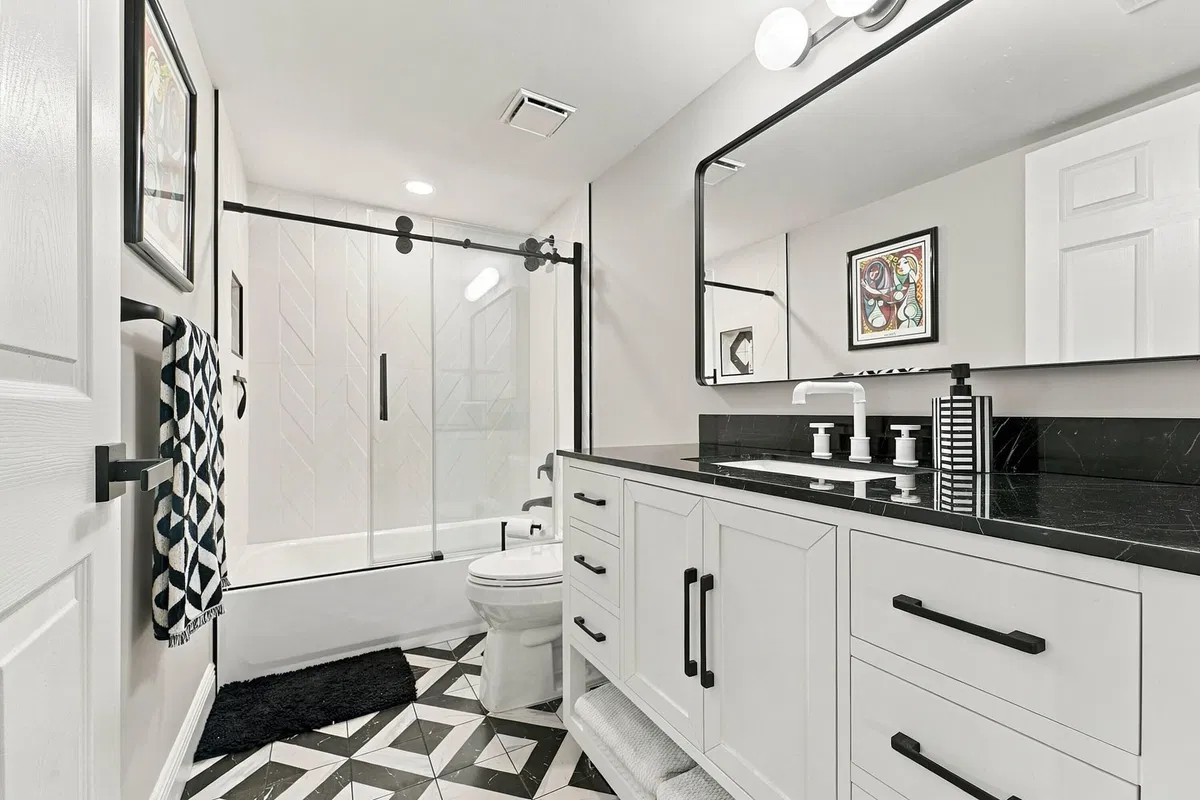  Unit 101 photo 7