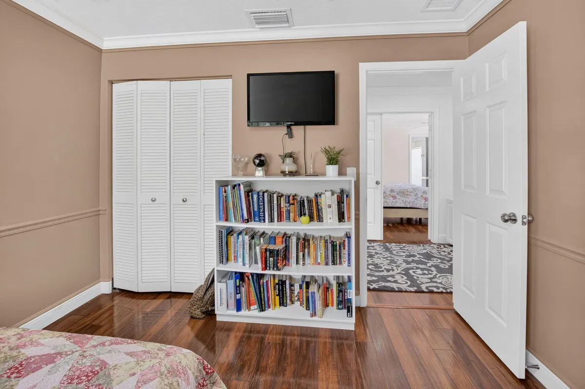  Residence photo 25