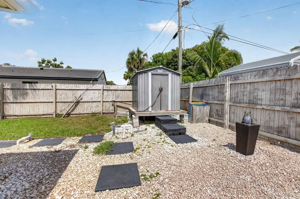  Residence photo 52