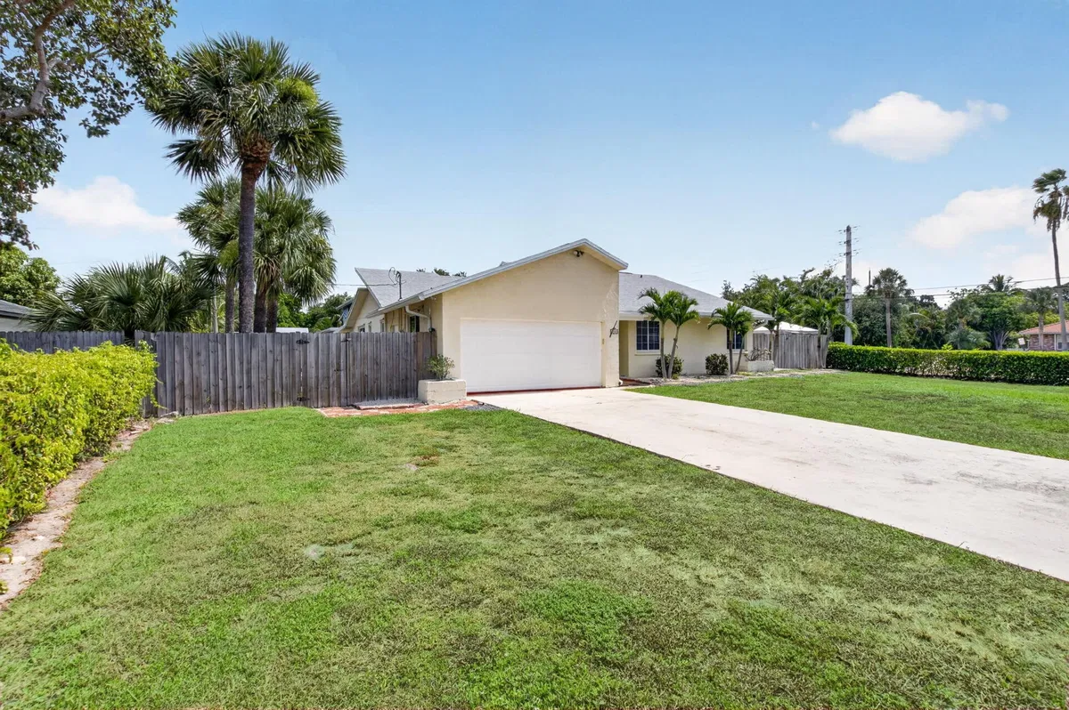  Residence photo 64
