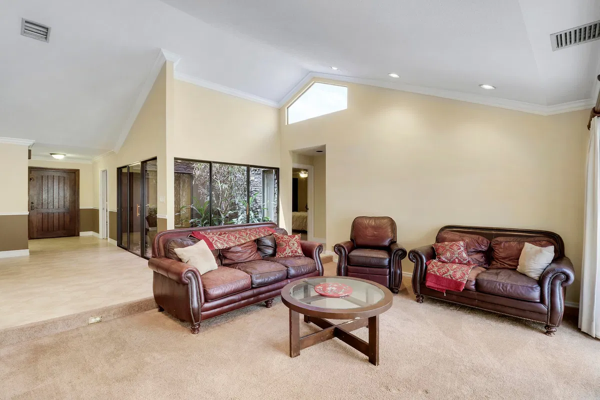 Residence photo 10