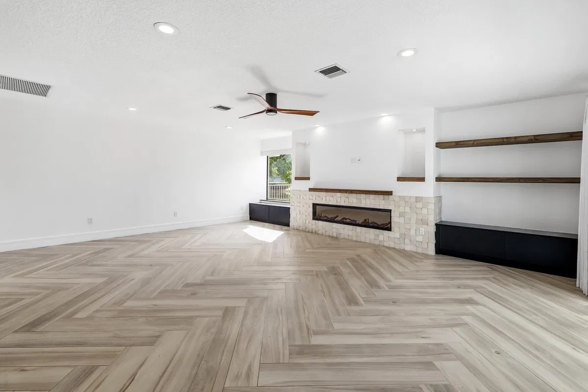 Residence photo 16