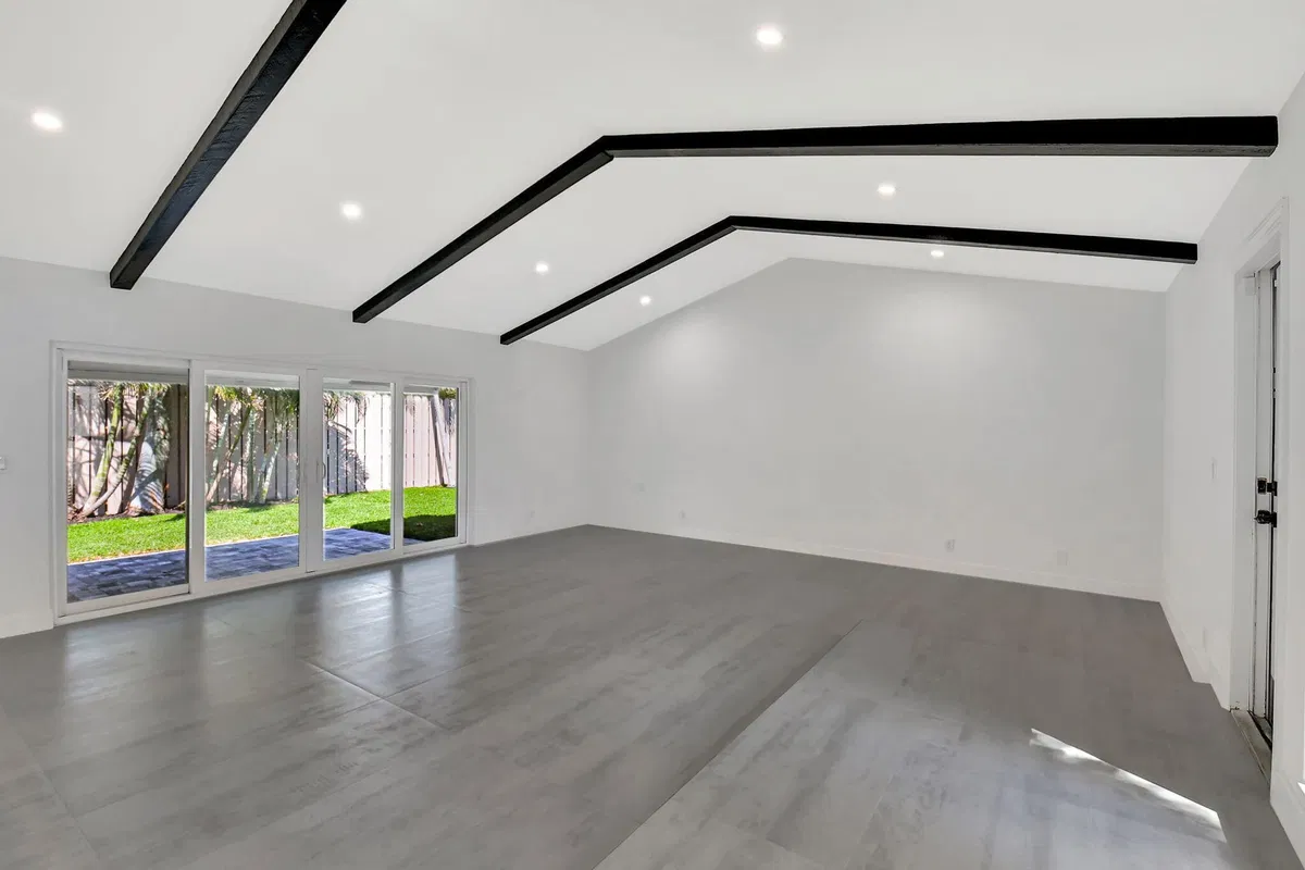 Residence photo 4