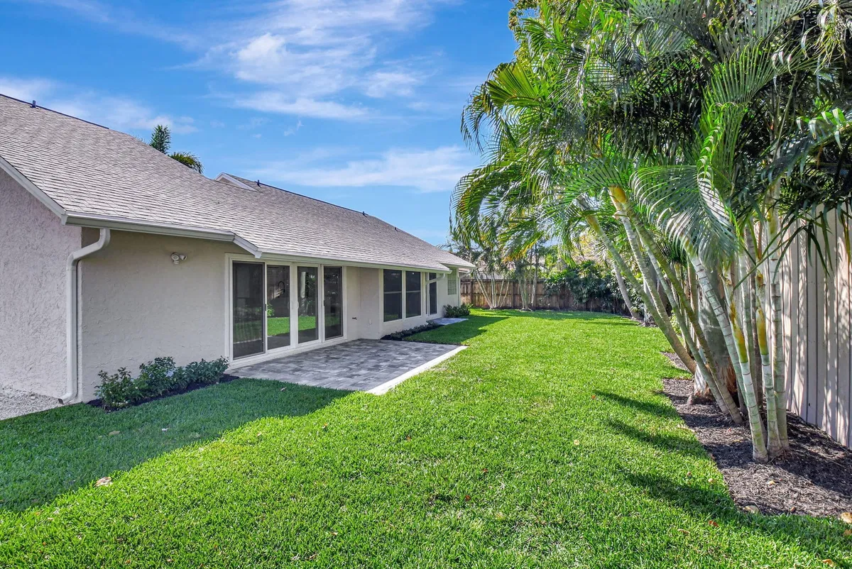 Residence photo 34