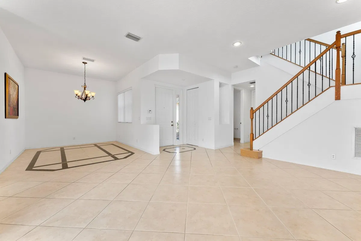 Residence photo 25