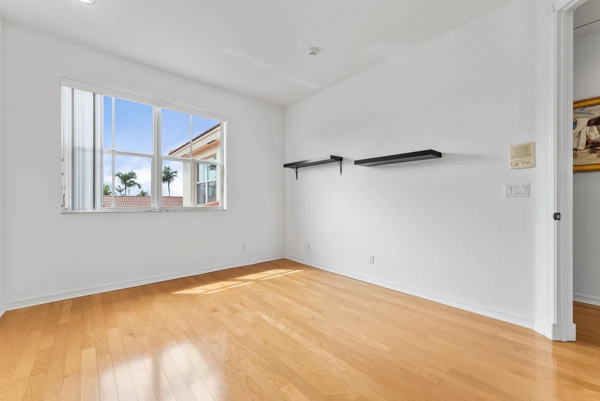 Residence photo 37