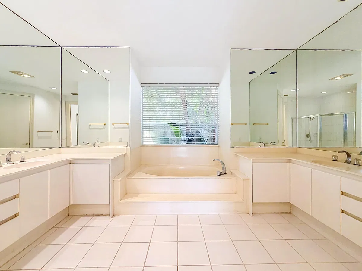 Residence photo 13