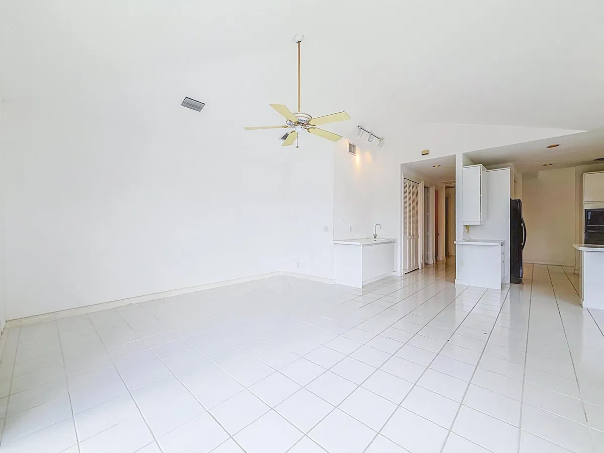 Residence photo 43