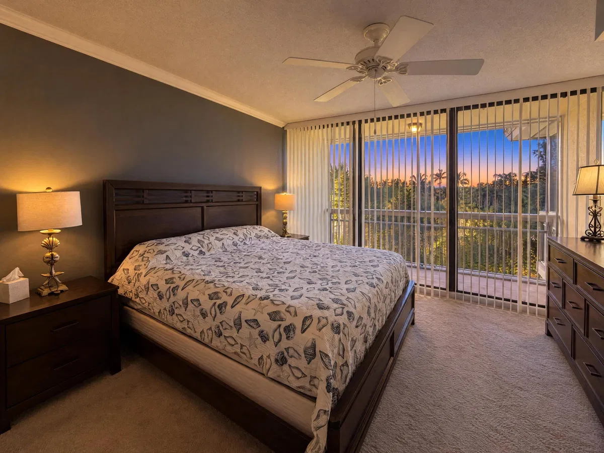 Unit 405 photo 10