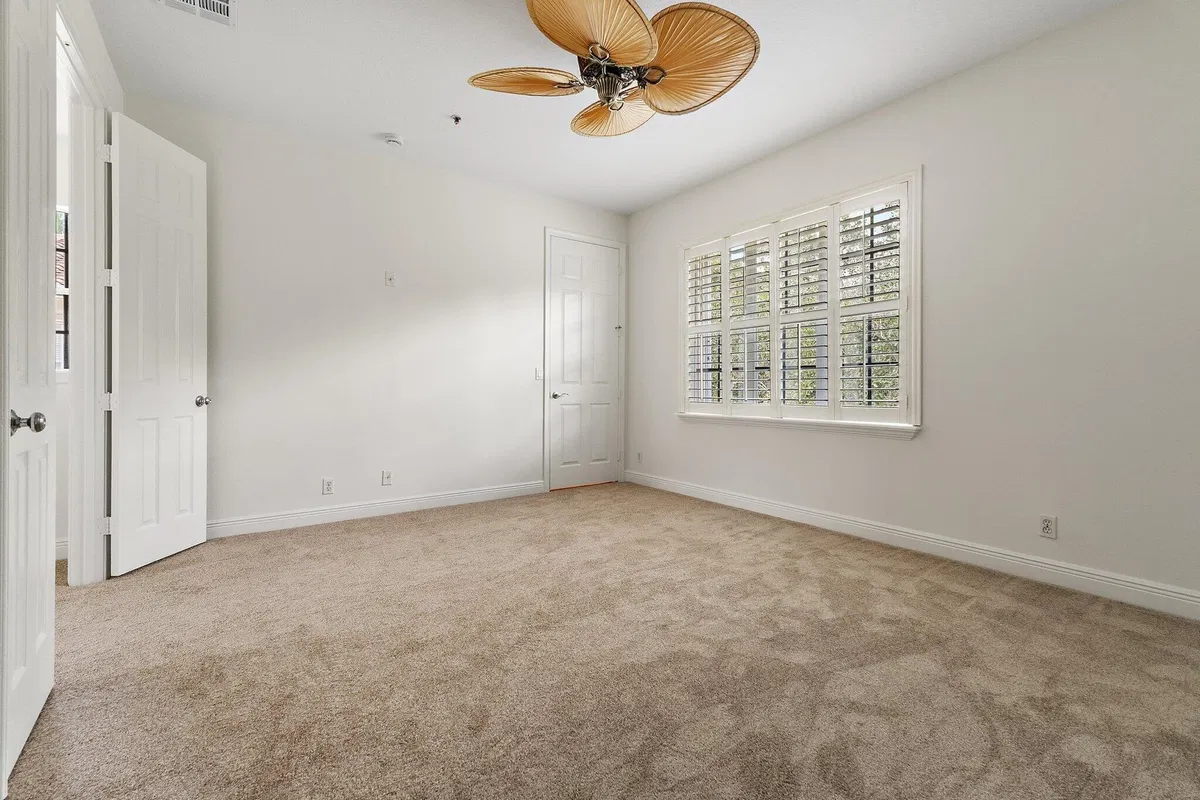  Residence photo 28