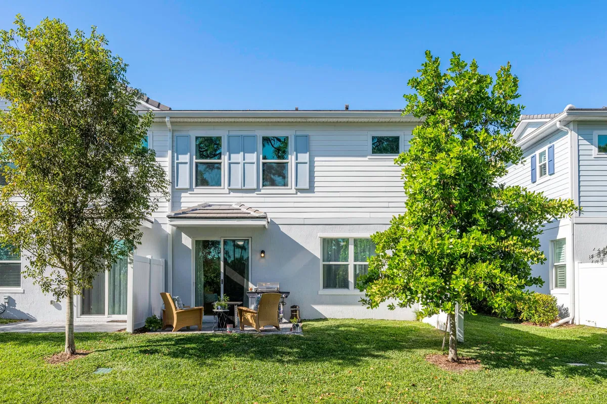 Residence photo 34