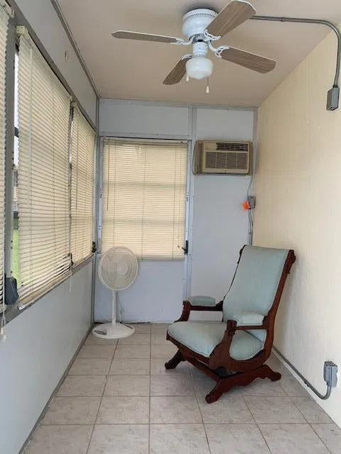 Residence photo 7