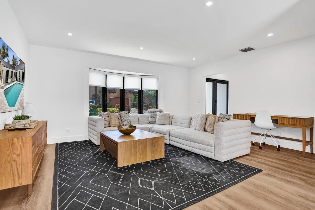 Residence photo 25