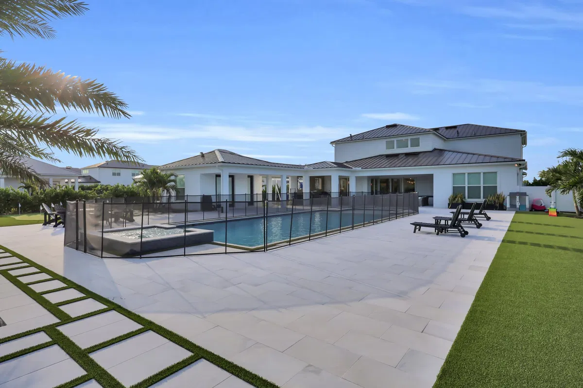 Bridgewater Preserve Residence photo 22