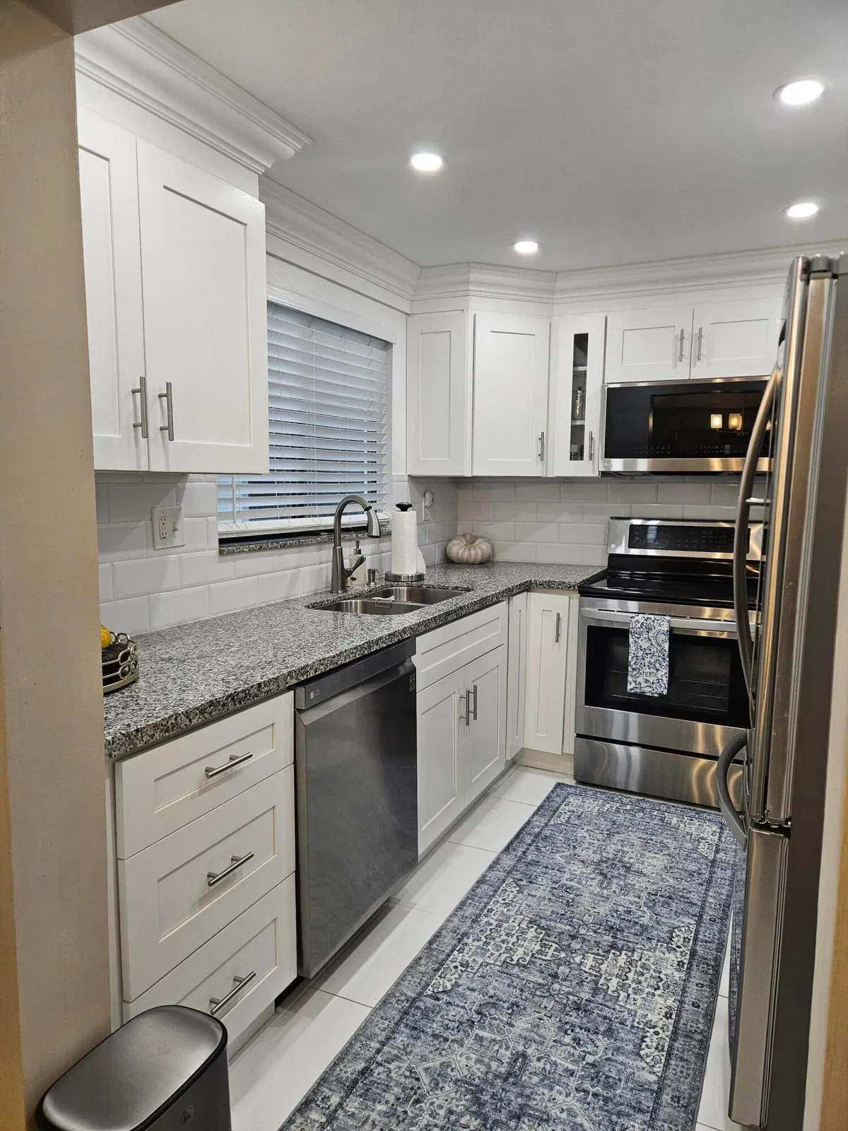 Unit 128 photo 7