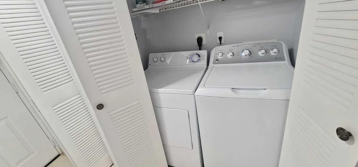 Unit 206 photo 4