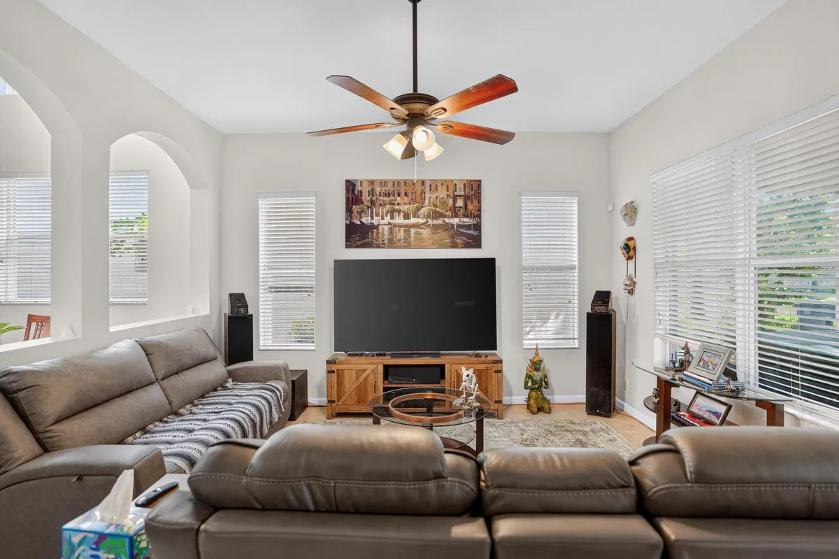 Residence photo 4