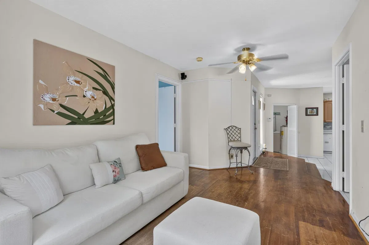 Residence photo 19