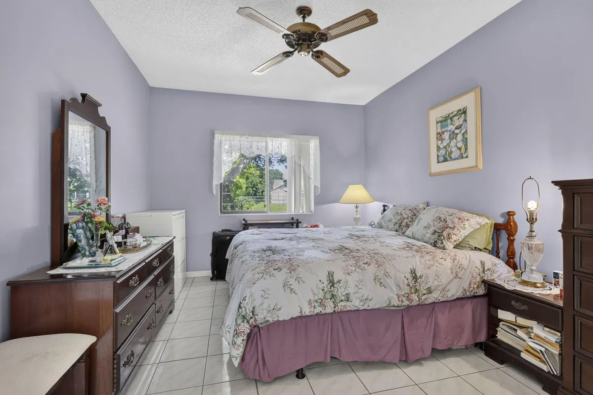 Residence photo 22