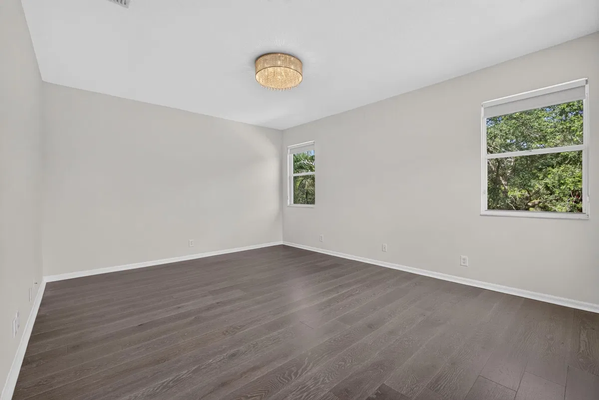 Residence photo 46