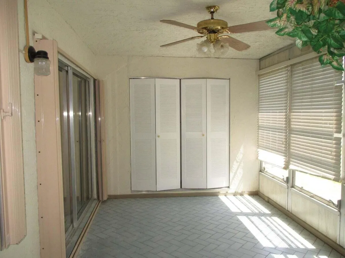 Residence photo 4