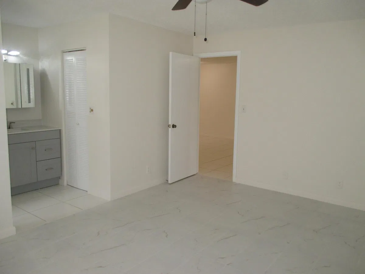 Residence photo 10