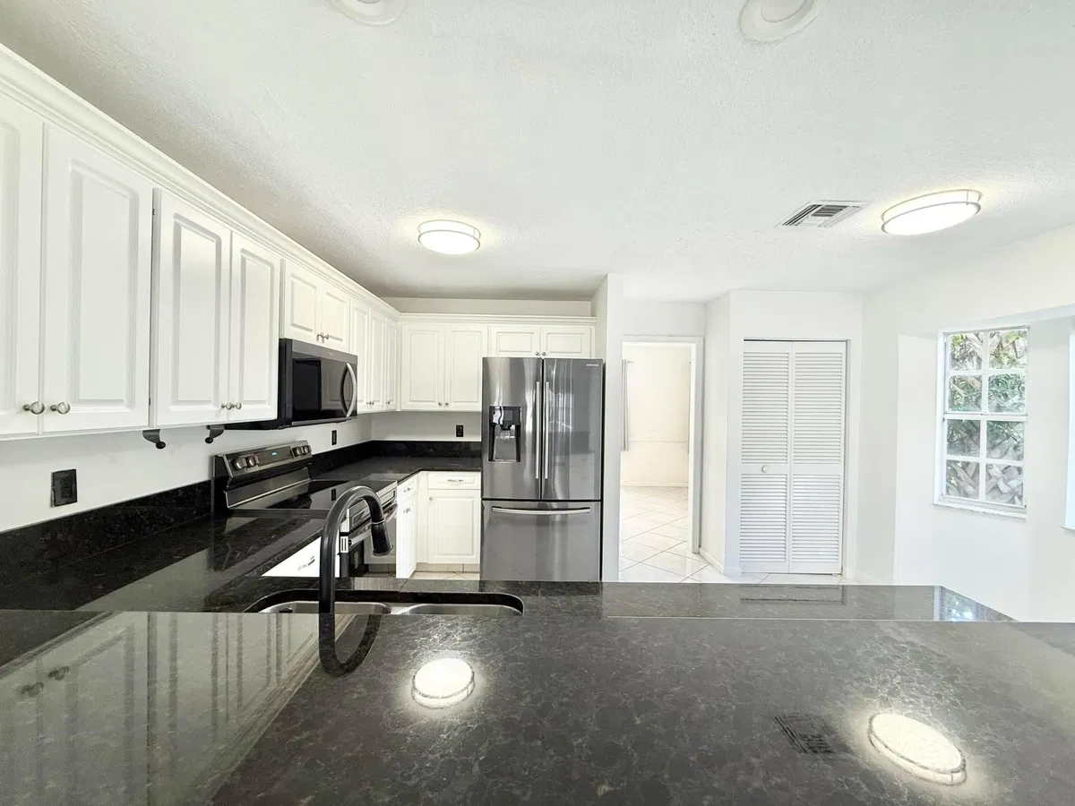  Residence photo 22