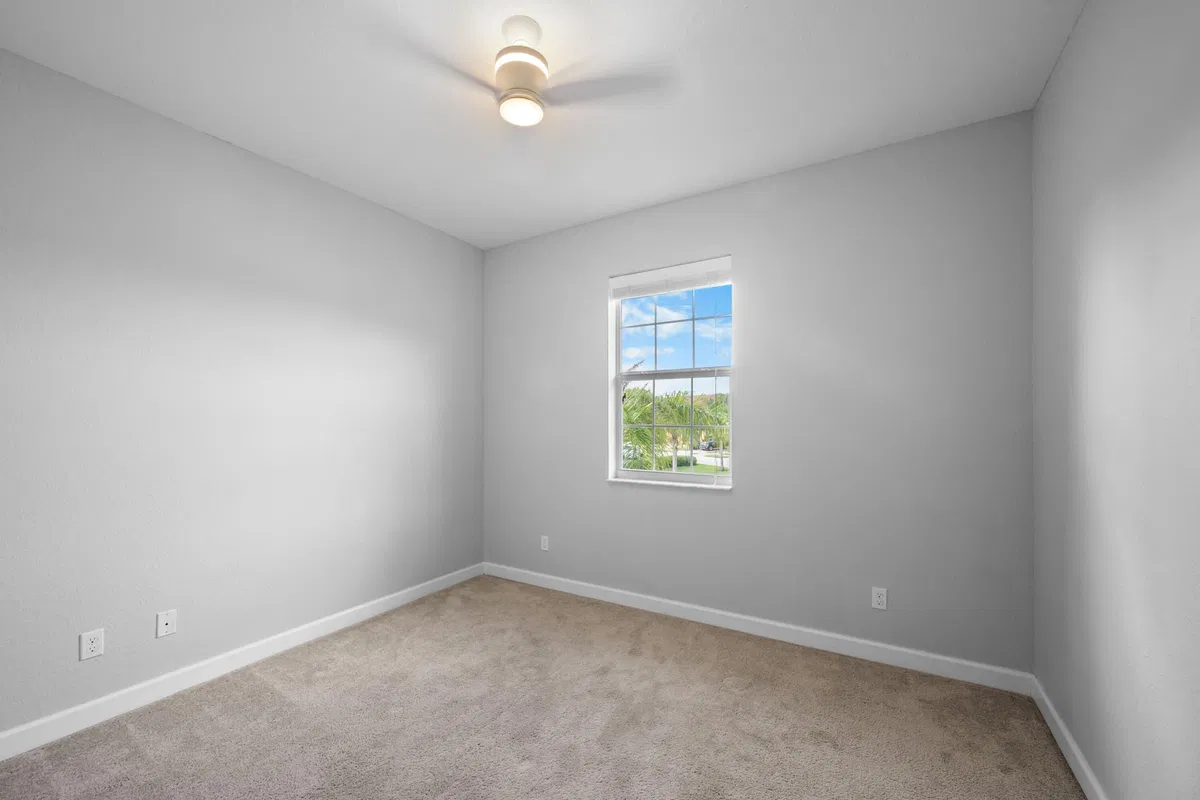 Residence photo 16