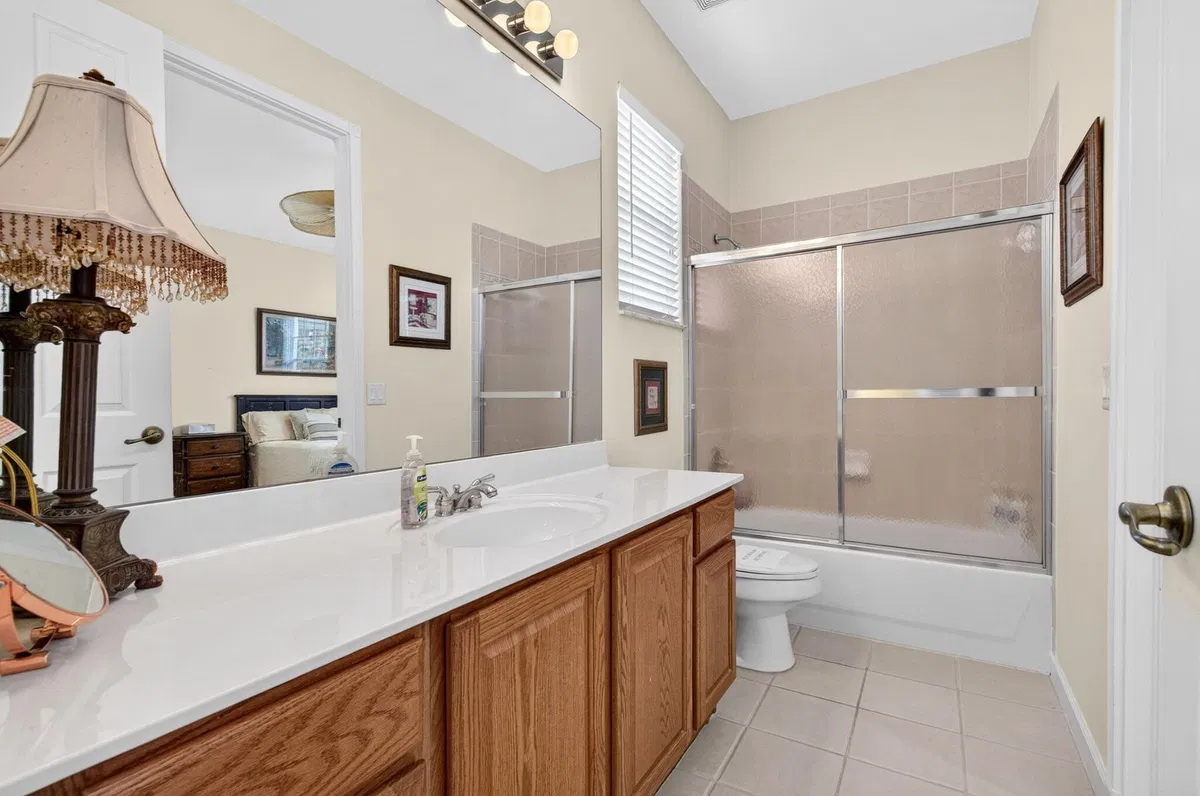 Residence photo 52