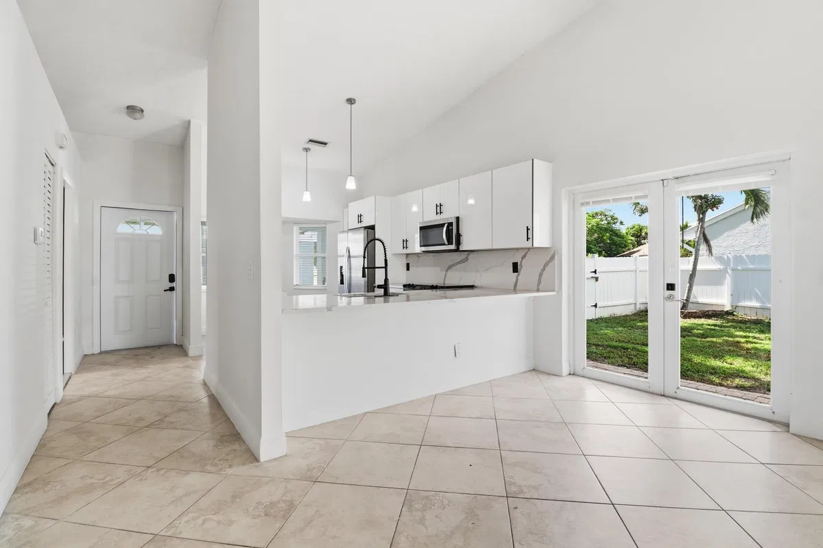 Residence photo 10