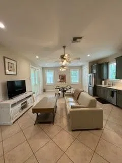 Residence photo 4