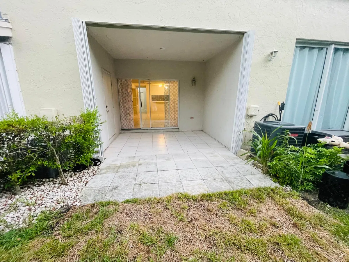 Residence photo 16