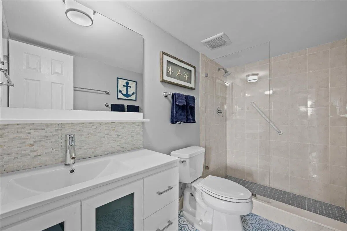  Unit 407 photo 22