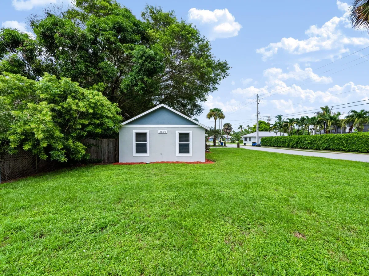  Residence photo 19