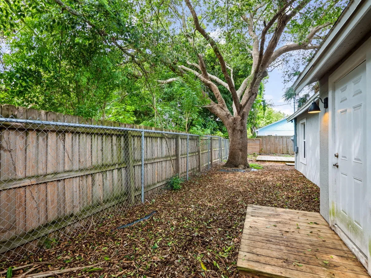  Residence photo 22