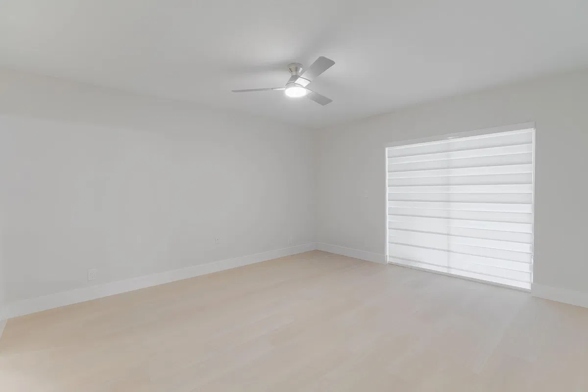 Unit C photo 19