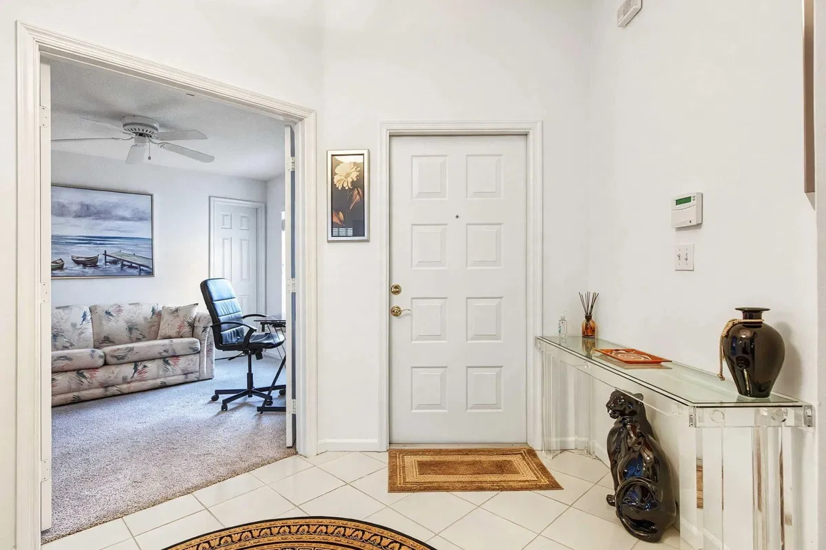  Residence photo 7