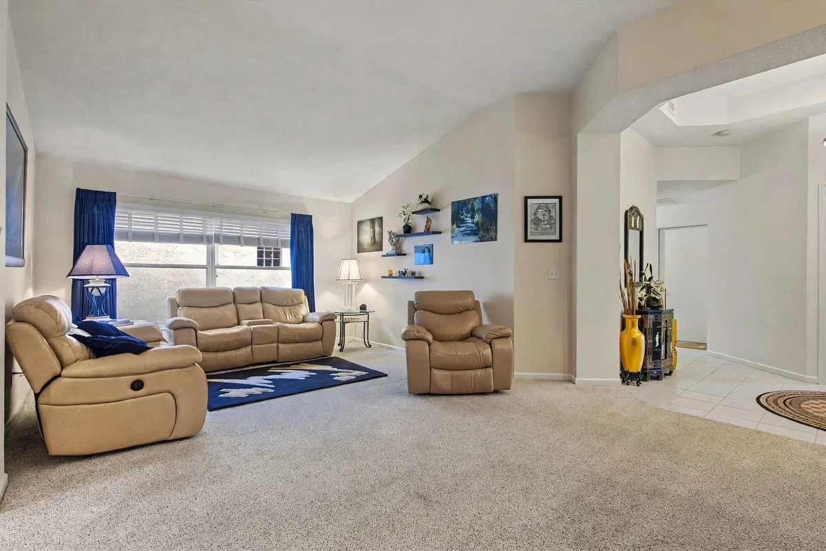  Residence photo 13