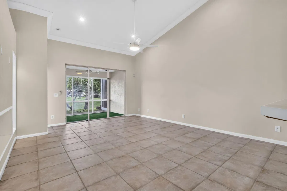  Residence photo 13