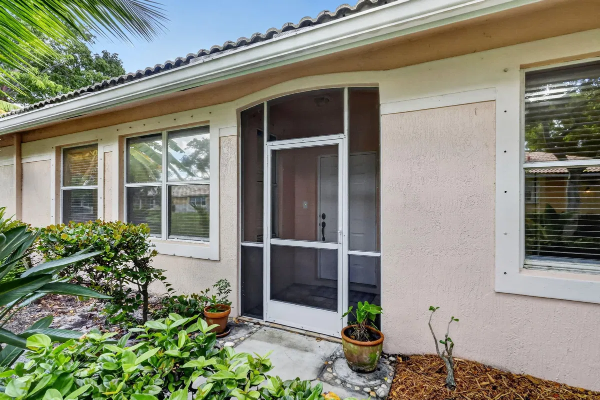  Residence photo 55