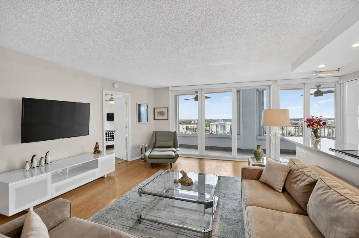 550 S Ocean Boca Residence photo 13