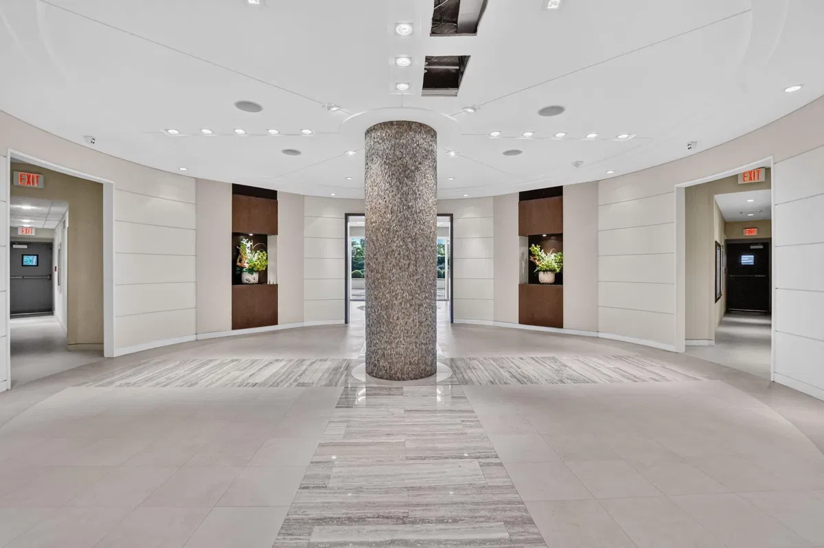 550 S Ocean Boca Residence photo 31